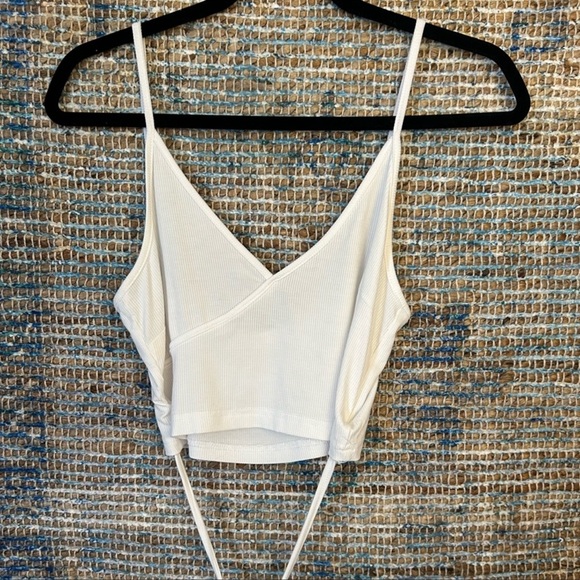 Romwe Spaghetti Strap Crop Top - Picture 1 of 4